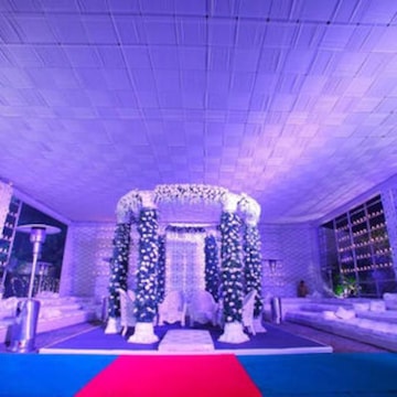 Dev Caterers & Tent Decorators