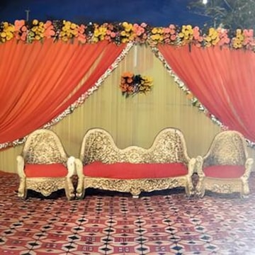 Decent Decorator