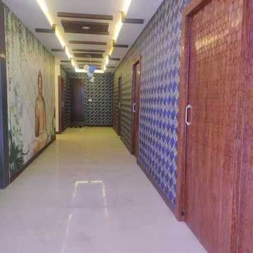 Royal Blue Unisex Salon And Spa