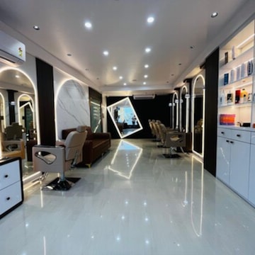 King & Queen Studio