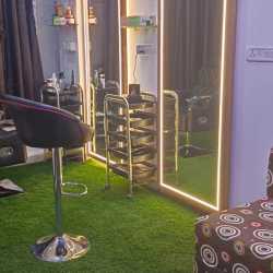 Sunshine Unisex Family Spa & Saloon