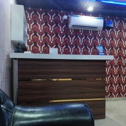 Royal Unisex Salon & Luxury Spa