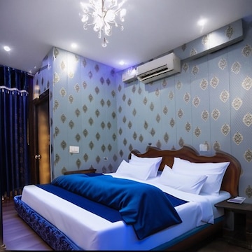 Hotel Nivri Place