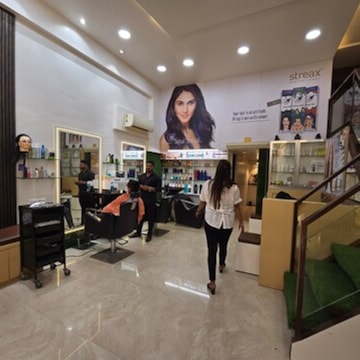 Ank Luxurious Salon and Spa