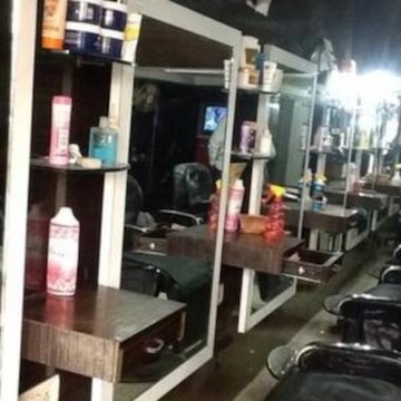 Mango Saloon