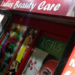 Kumkum Ladies Beauty Care And Spa
