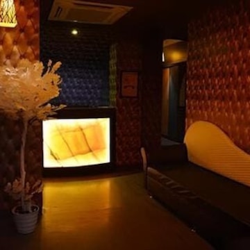 Every Day Unisex Saloon and Spa