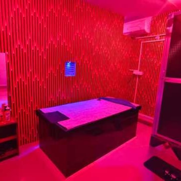 The Radisson Unisex Health Spa