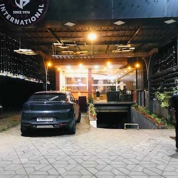 Byju Spark International Family Beauty Saloon