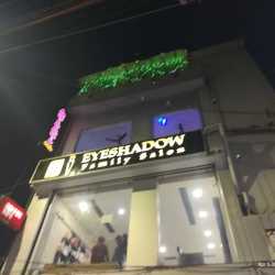 Eyeshadow family salon