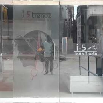 I5 TRENDZ Unisex Bueaty Saloon &spa