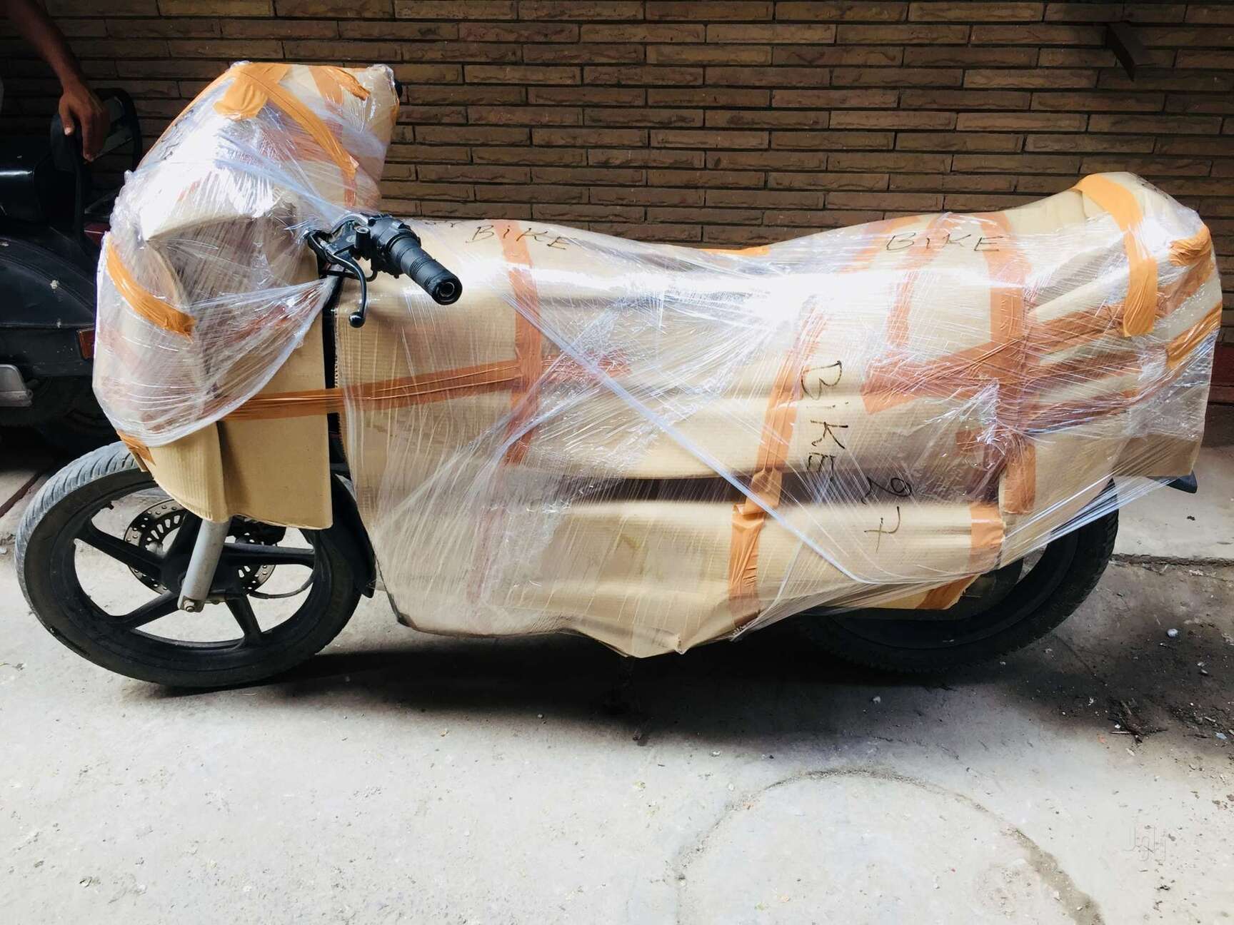 Tornier Packers & Movers