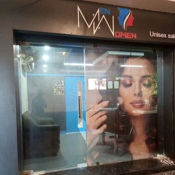 Men and Women Unisex Saloon