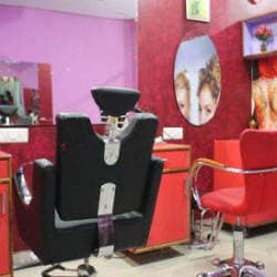 MISTI SHAHNAZ BEAUTY PARLOUR