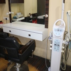Infinite Unisex Beauty Salon