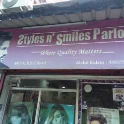 Styles N Smiles Parlour