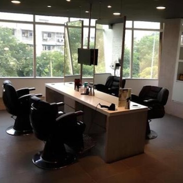Looks Salon