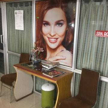 Personal Care Ladies Beauty Clinic (Female Only)