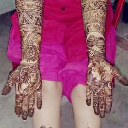 Saloni Ladies Beauty Parlour