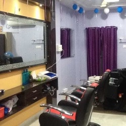 Honey Beauty Parlour (Only For Ladies)