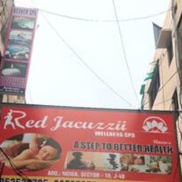Red Jacuzzii Wellness Spa