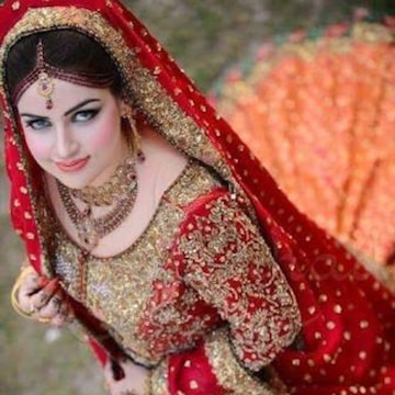 Poonam Parlour