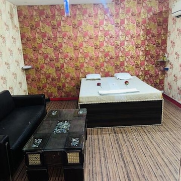 King And Queen Spa